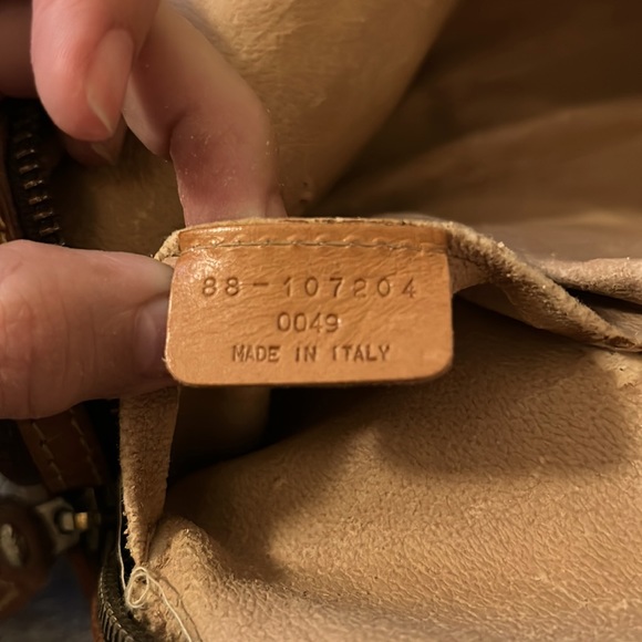 Vintage Etro Pouch in Classic Paisley and Leather - Picture 9 of 13